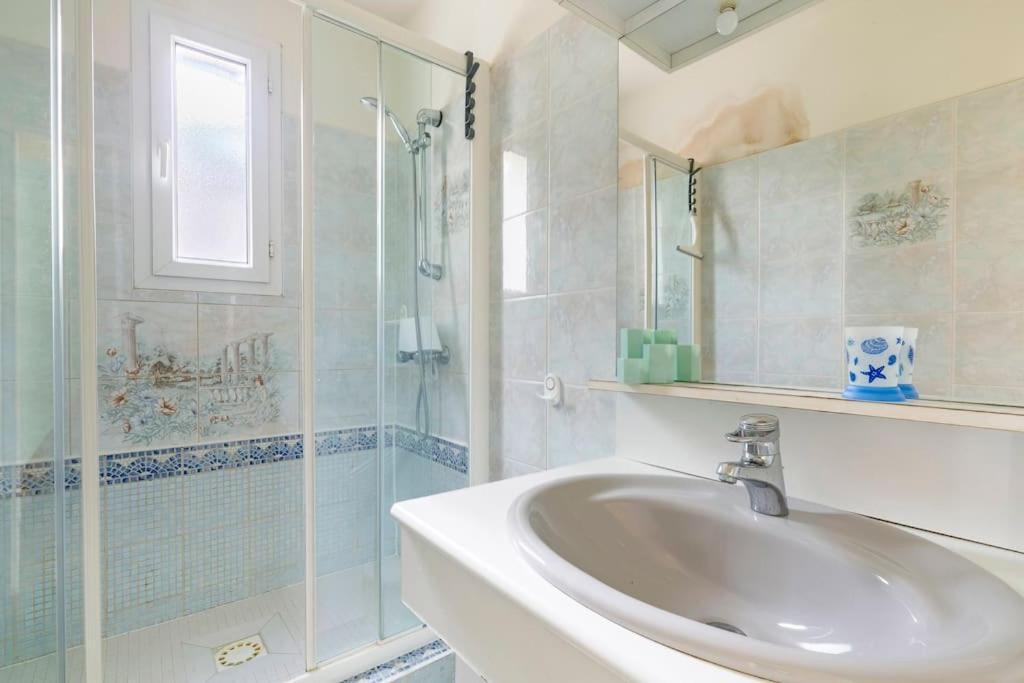 La Maison Des Epinouses Chaucre Dış mekan fotoğraf